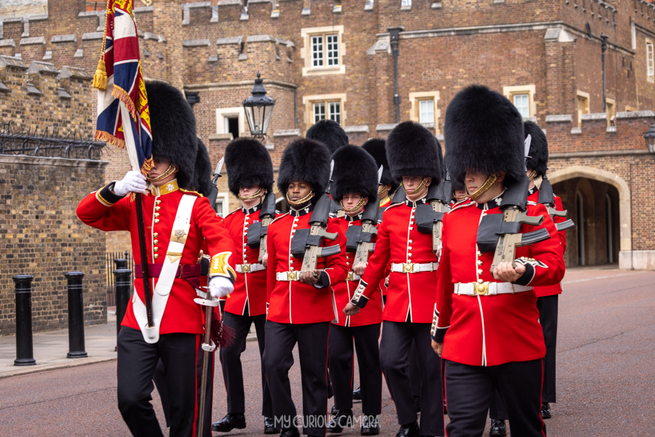 The old guard leaving St James Palace heading toward Buckingham Palace