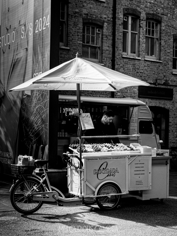 Bicycle cake stand in Spitalfields Markets