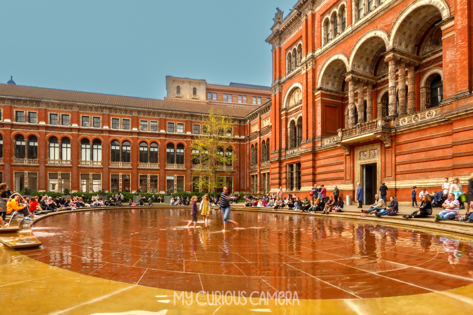 Victoria and Albert Museum Garden and Fountain