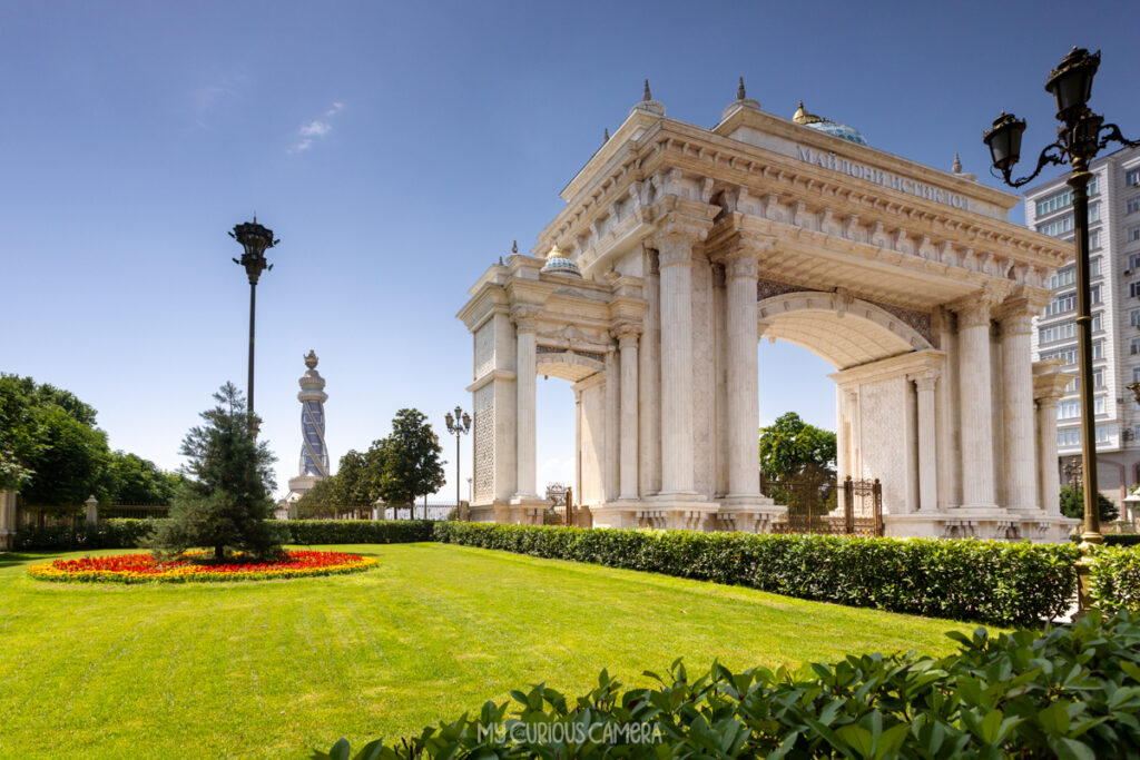 Independence and Freedom Monument located in Rudaki Park The facade features massive columns and includes stone materials symbolising wealth and prosperity