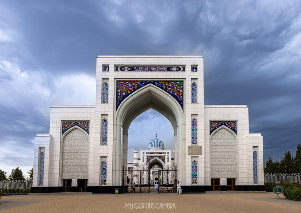This is the ⁠Central Cathedral Mosque of Dushanbe, also frequently referred to as the Imam Abu Hanifa Grand Mosque. It is located in the northern suburbs of the city and has a maximum total capacity of 115,000 to 133,000 worshippers simultaneously.